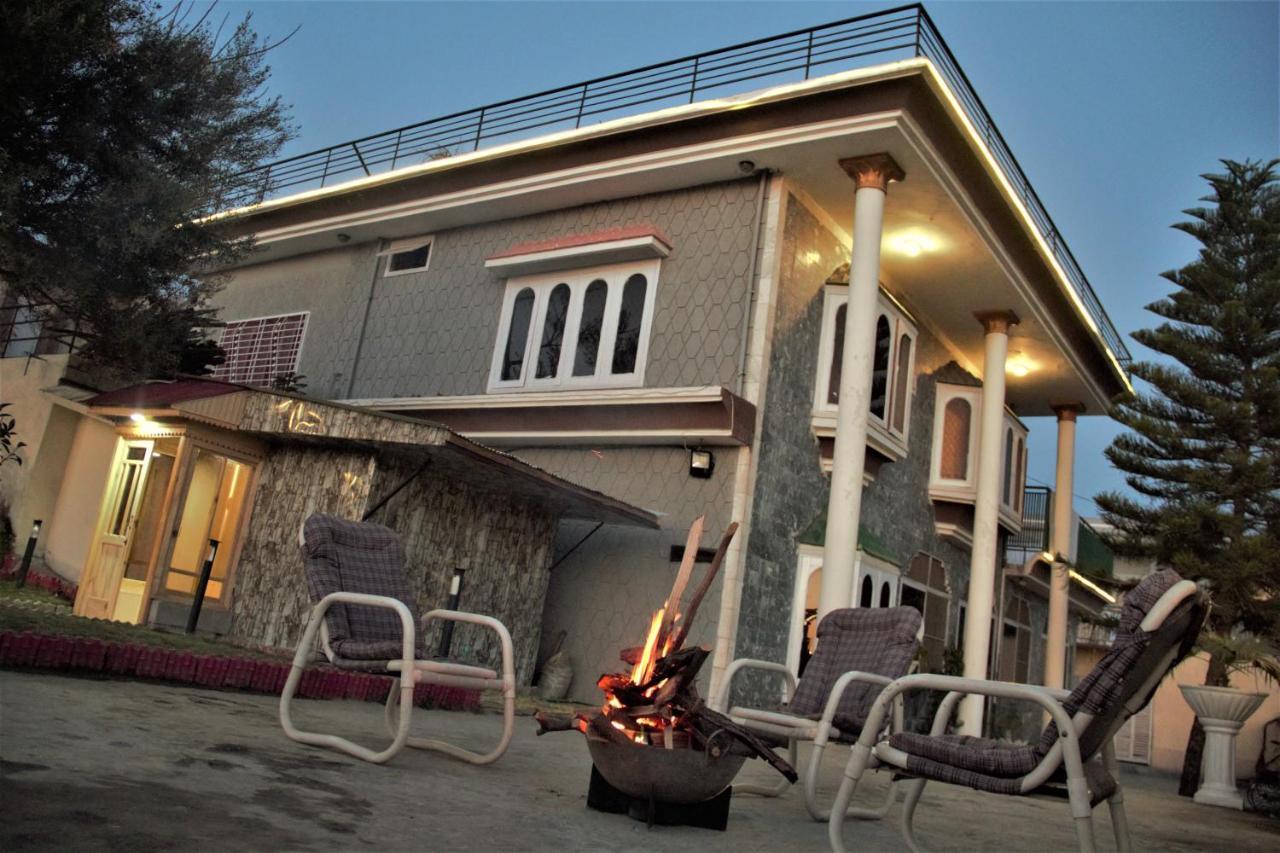 Republika Central Mansehra Экстерьер фото