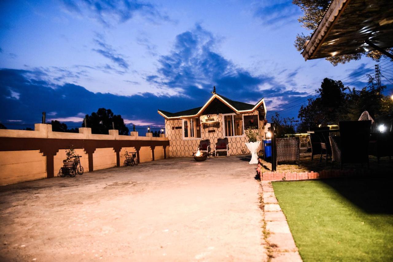 Republika Central Mansehra Экстерьер фото