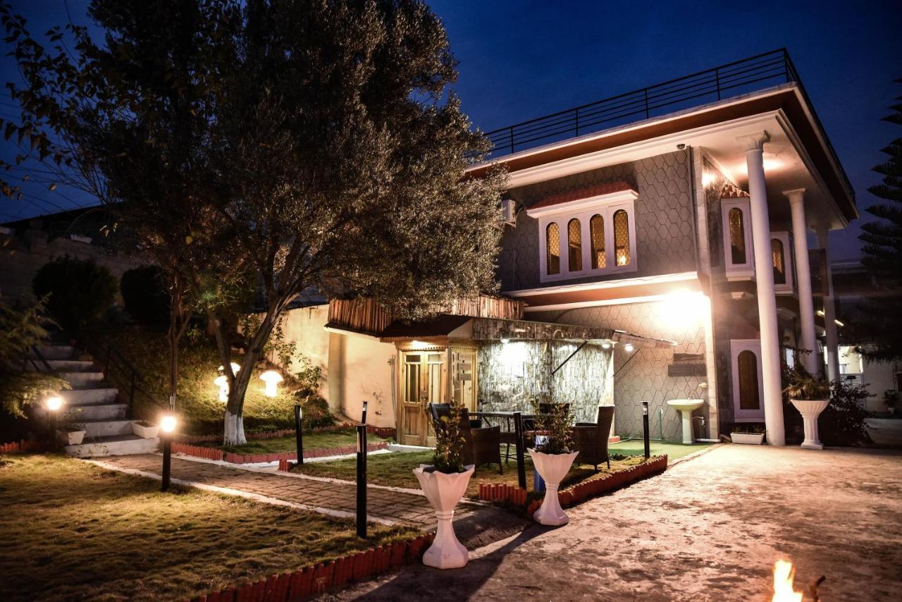 Republika Central Mansehra Экстерьер фото